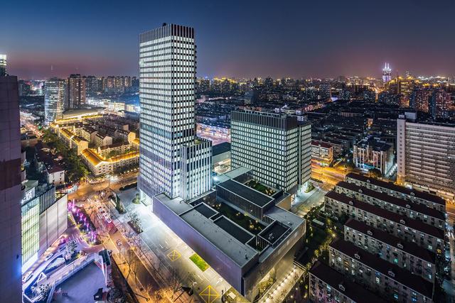 soho中国上半年净利润39.8亿 潘石屹称说我变现要跑是造谣