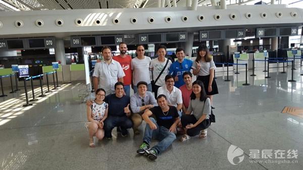 长沙雕塑文化艺术节倒计时 一大批翻译志愿者