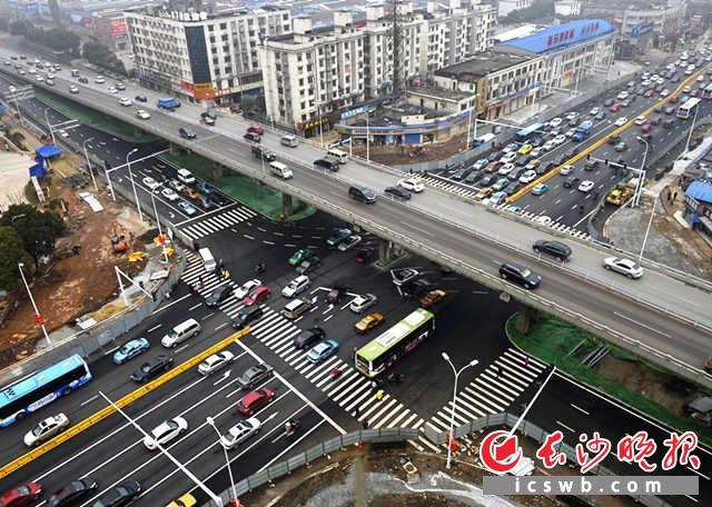 杨家山立交今日放开交通 通行能力提高12.5%