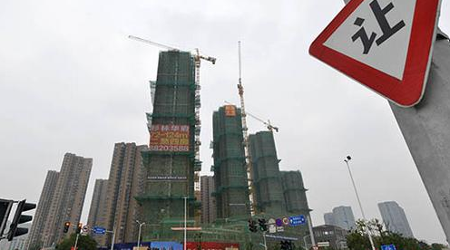 陕西多地迎来初雪_陕西卖地收入