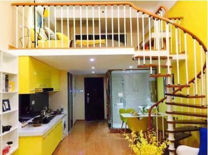 中建芙蓉嘉苑:loft样板间开放 魔盒50元变100元