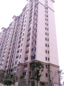 宁乡皇庭尚品小区天台洞开 女孩16楼坠落