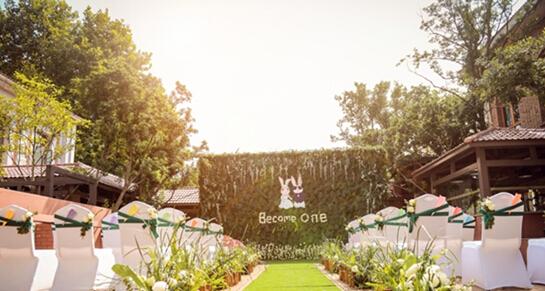 在长沙办一场草坪婚礼多少钱?