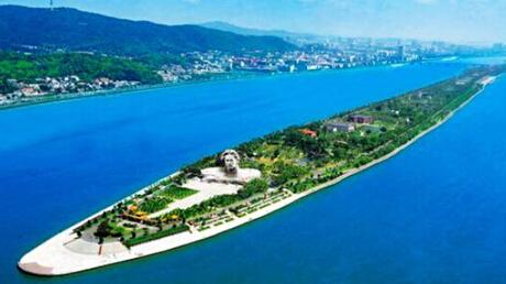 长株潭融城未来大城市概念的枢纽 绿地定鼎南