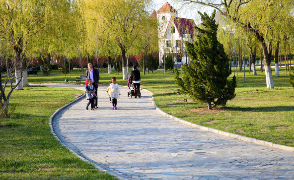 鑫远尚玺:人生路慢慢 何必太匆匆