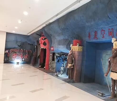 独家:揭秘成都5大恐怖鬼屋 尿都给你吓粗来