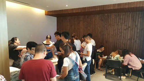 高新区一项目昨晚开盘 选房系统差点宕机