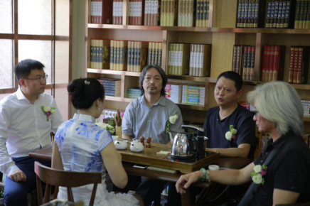 观察▏不是所有房企都能玩好“跨界”，范本在这里
