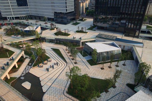 张江科技园董事长调研重庆天安数码城云谷