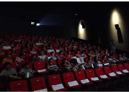 长江国际原墅携手南坪金逸影院举办观影活动