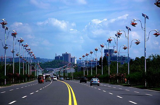 迎宾大道铸写城市新格局 绿地海棠湾定鼎大足门户_房产重庆站_腾讯网