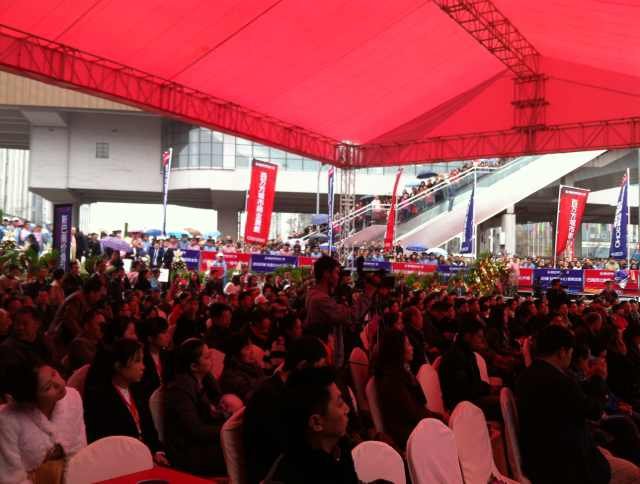 巴南万达广场正式启幕 金街旺铺即将发售