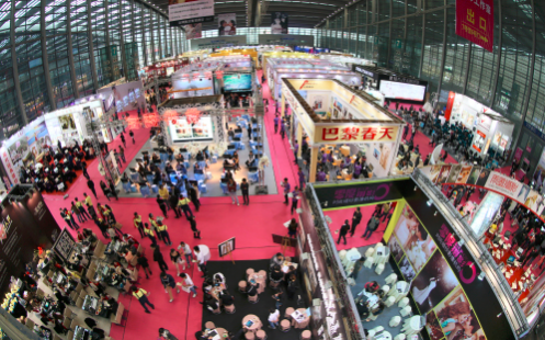 深圳婚博会首现风水讲座--著名风水师邓瀚语惊