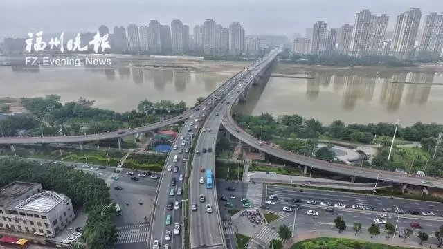 侃房哥 老姜推荐 海外 房产资讯 尤溪洲大桥交通流量大,非机动车和行