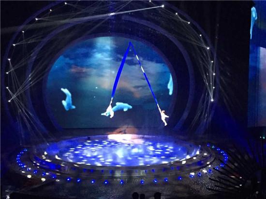 贵安新天地再创奇迹 数千观众共同见证