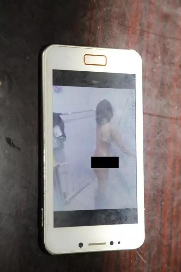 二房东在出租房内藏7个摄像头 偷窥女租客洗澡