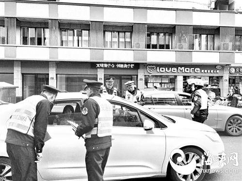 福州持续整治不合规网约车 保障市民出行安全