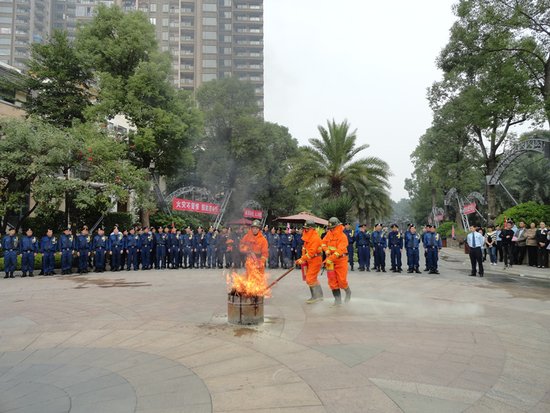 泰禾物业2012年消防演习暨安保执勤技能汇演