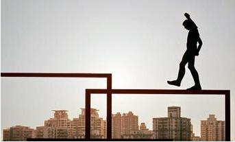 中国楼市崩盘结局或已隐现 你还要买房吗