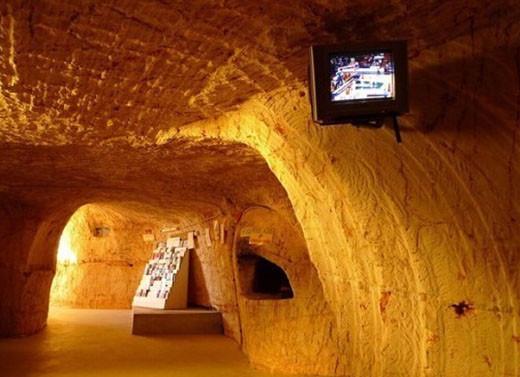 奇葩什么鬼地方竟让全镇人都生活在地下