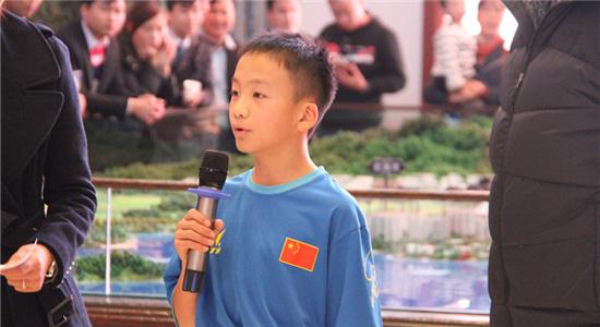 据悉,今年读五年级的岑小林家以及所在学校七星小学就位于花都,离