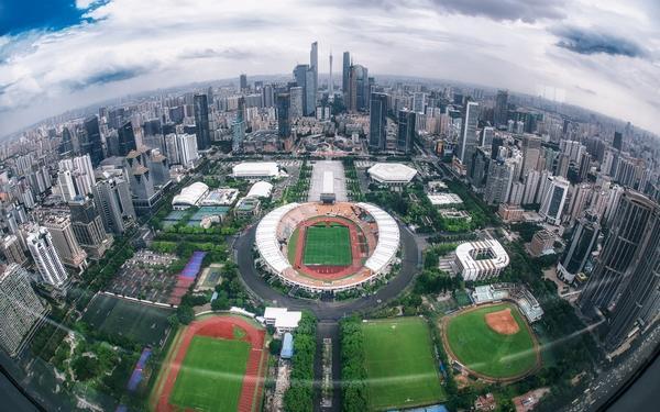 广州经济总量连续_广州涉外经济学院(3)