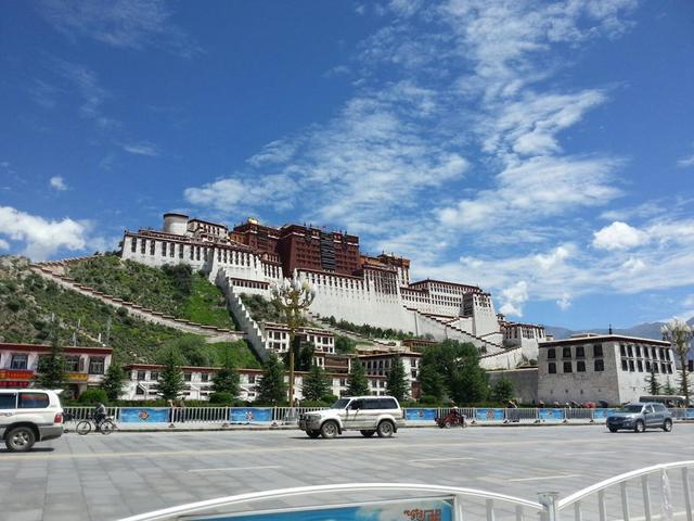 国家森林城市人均公园_中国城市人均月收(2)