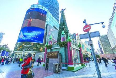 沪去年拆除1732块违法户外广告 中环内禁设屋顶广告