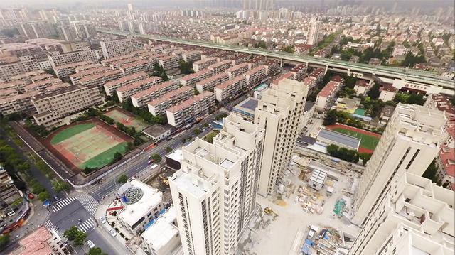 小Q跑盘:都是彭浦新村 新房却比二手房贵2万\/