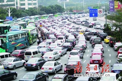深圳四大关口梅林关最堵 地铁施工对交通影响