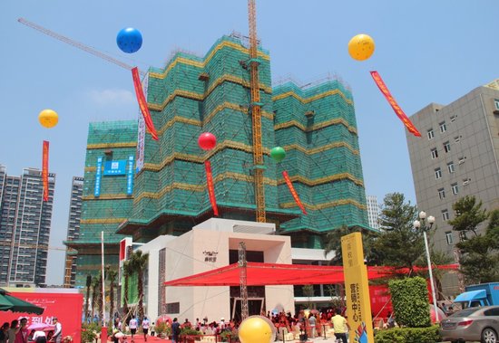 小编踩盘05期:探访龙岗地铁盘的满京华喜悦里