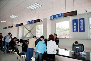 价值180万的深圳户口 为啥很多深漂人看不上?