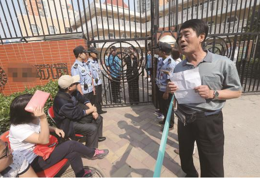 深小一招生报名人数突破10万 便民政策建绿色