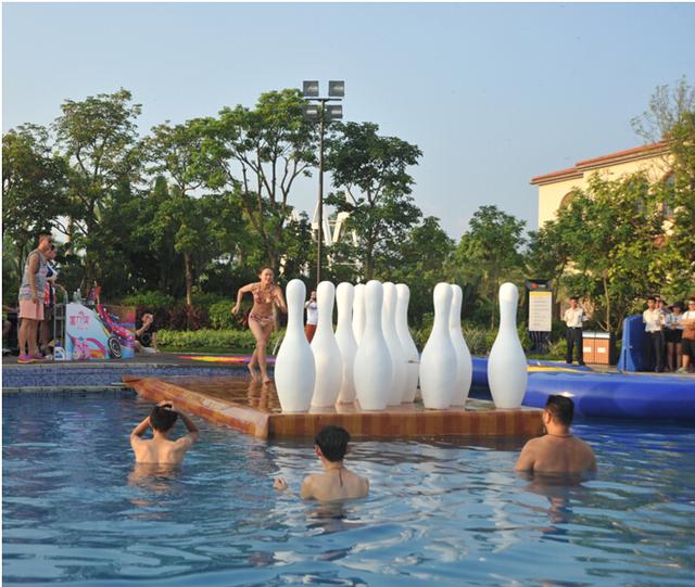 富力湾畔比基尼泳池Part奔跑吧 环球国际小姐