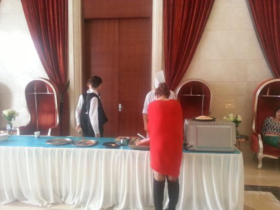 领航城周末马克杯和批萨活动现场火爆