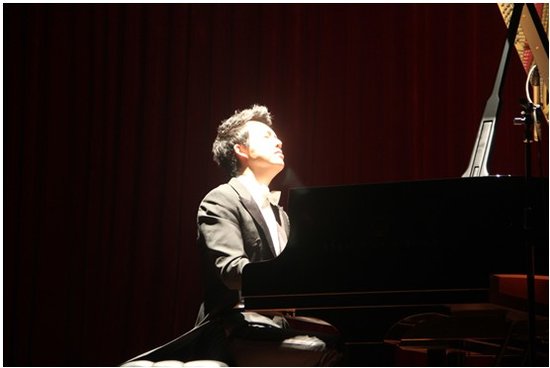 李云迪钢琴独奏音乐会 琴动建曙高尔夫1号