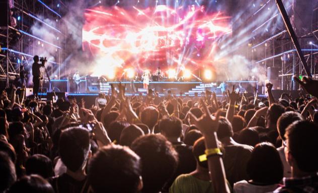 8月6日星动半岛 恒大星光音乐节震撼开唱