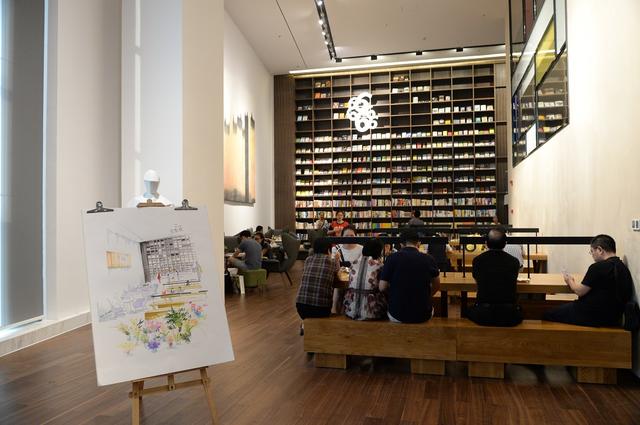 宝能城册之丘对外开放 深圳首个社区文化书社