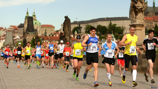 虎门碧桂园:在彩虹跑道 跑出您的英伦风范