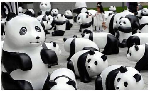黑与白的绿色盛宴 300只熊猫公仔走进御景星城