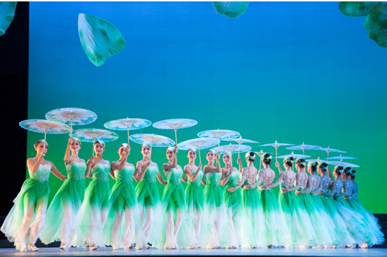 保利置业迎新献礼 《水墨中华·雅》夜映琴台