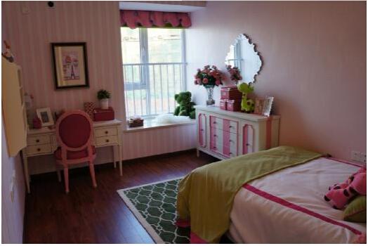 光谷小三房中的战斗机究竟长什么样?