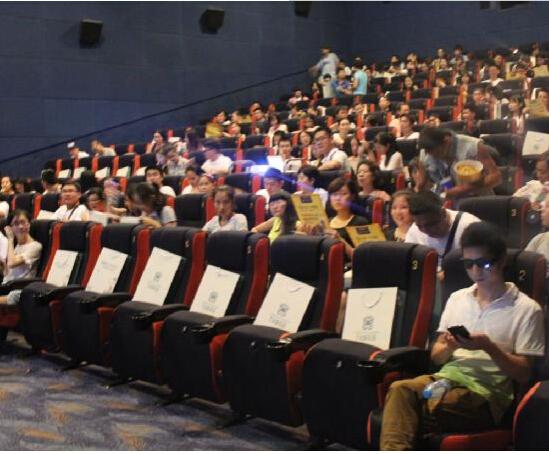 《终结者5》来袭 宜盛花园VIP包场看电影