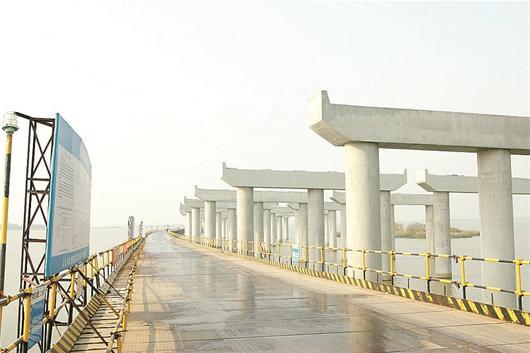 武汉市最长,最宽的湖上桥——四环线后官