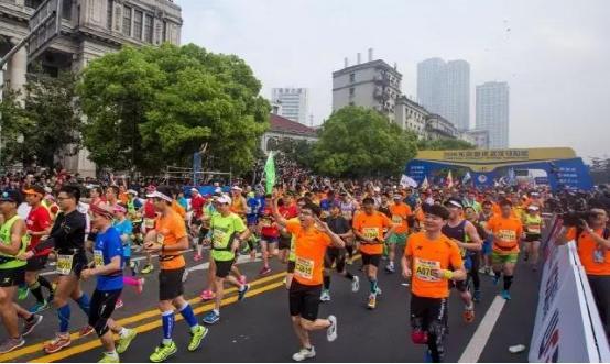 MOMΛ快讯|2017武汉马拉松喊你报名啦!