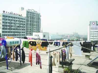 公务员大厦 业主自己管自己 每季度物业费都有