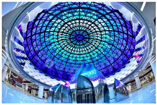 四新大道站的艺术橱窗 武汉商务区站的穹顶 武汉商务区站内部图片