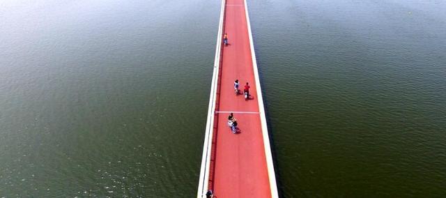 6公里,位于厦门市集美区环杏林湾,是环杏林湾自行车道中的海上延展