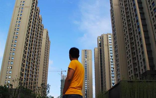 李嘉诚再抛房引发房地产变天猜测 房价下降可