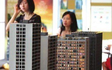 一年挣得不够房价一月涨的 专家为年轻人购房